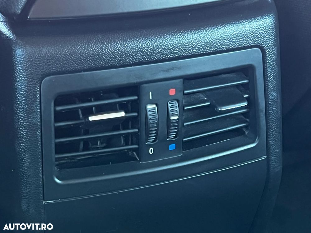 BMW Seria 3 320d DPF Touring - 27