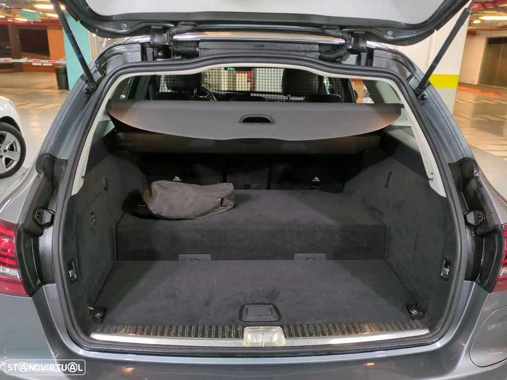 Mercedes-Benz C 300 de Avantgarde - 11