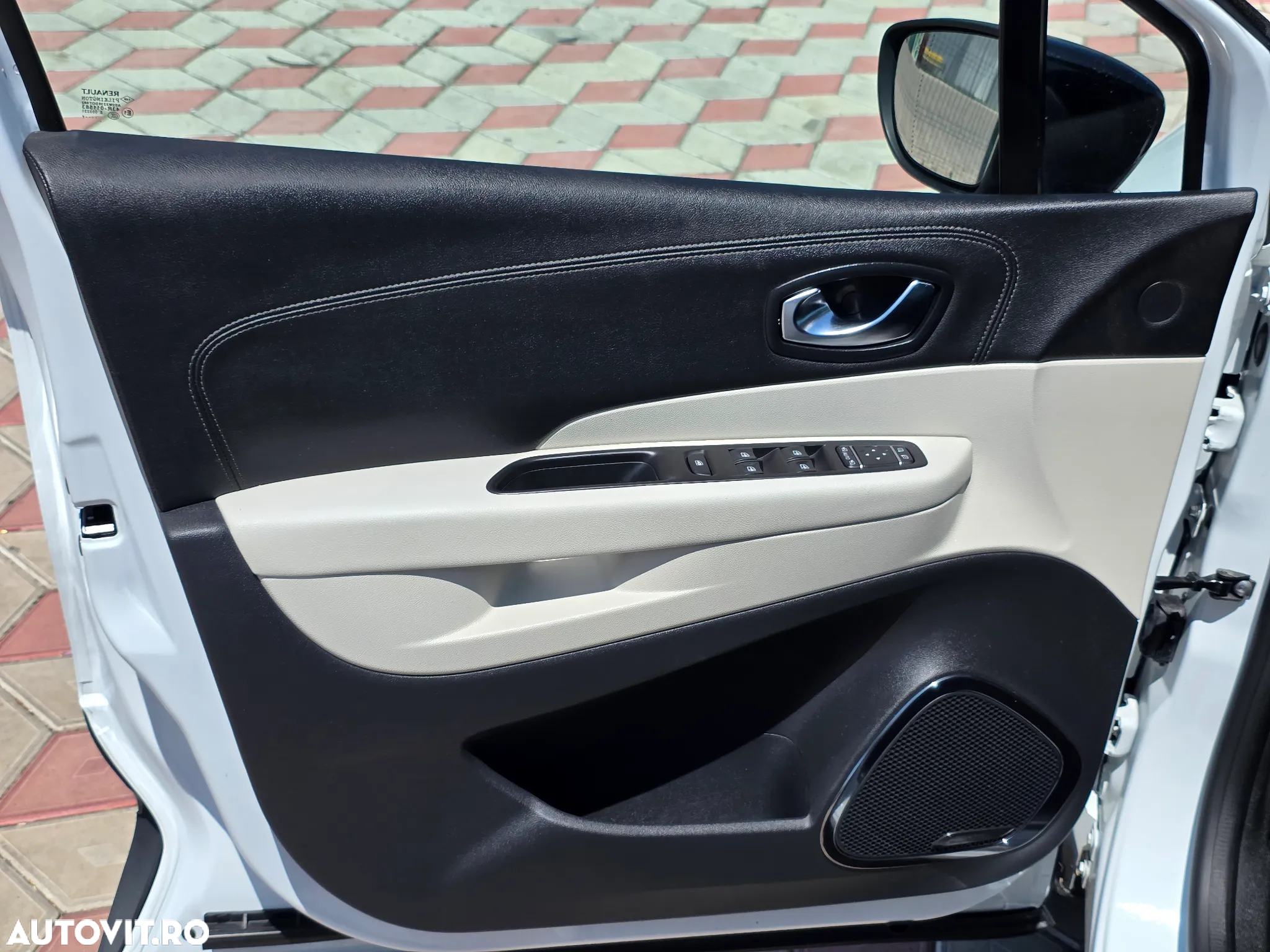 Renault Captur ENERGY TCe 120 EDC Luxe - 18