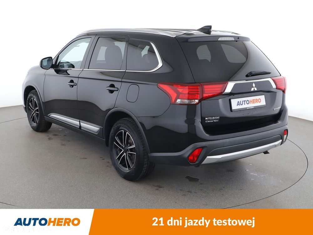 Mitsubishi Outlander - 4