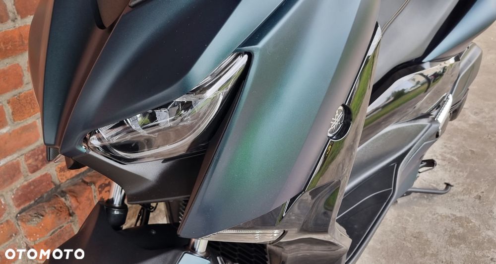 Yamaha X-max - 12