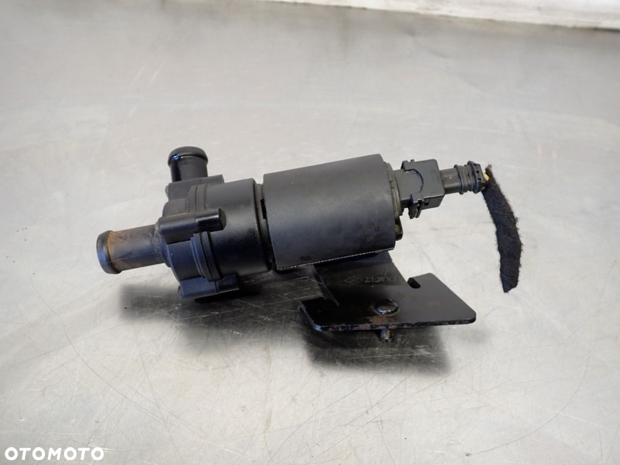 POMPA WODY DODATKOWA RENAULT LAGUNA II  8200114782 - 1