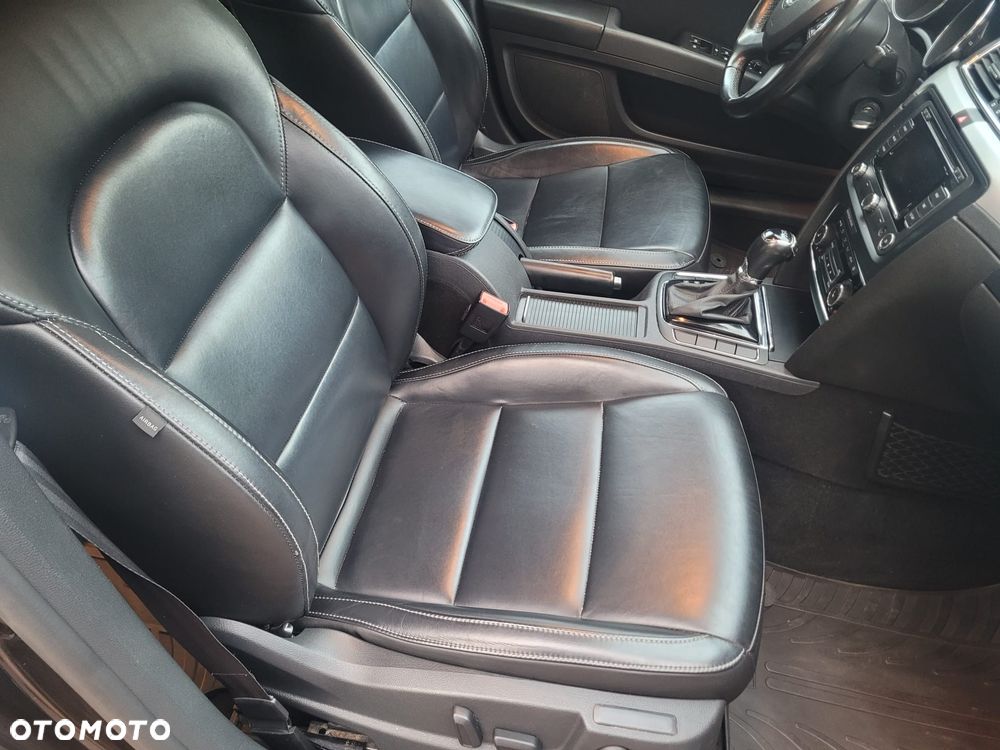 Skoda Superb 2.0 TDI Green tec DSG Elegance - 27