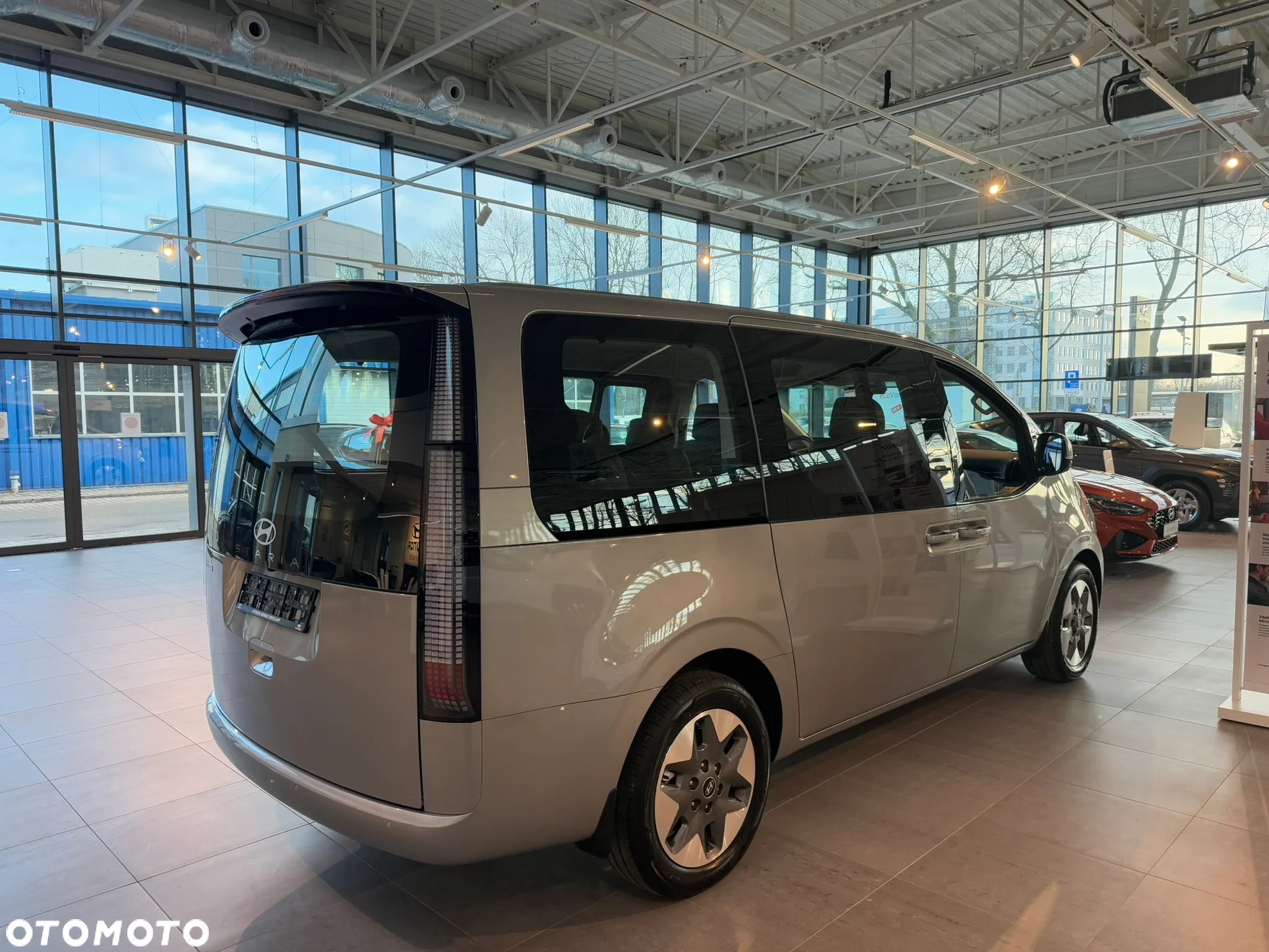 Hyundai Staria - 6