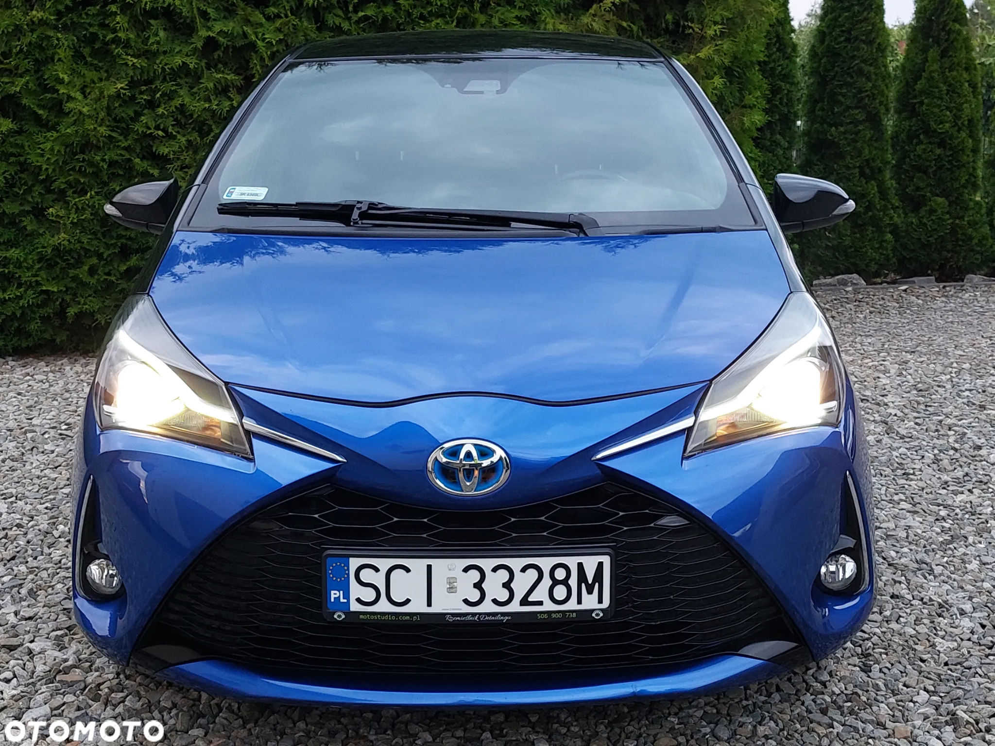 Toyota Yaris Hybrid 100 Selection - 33