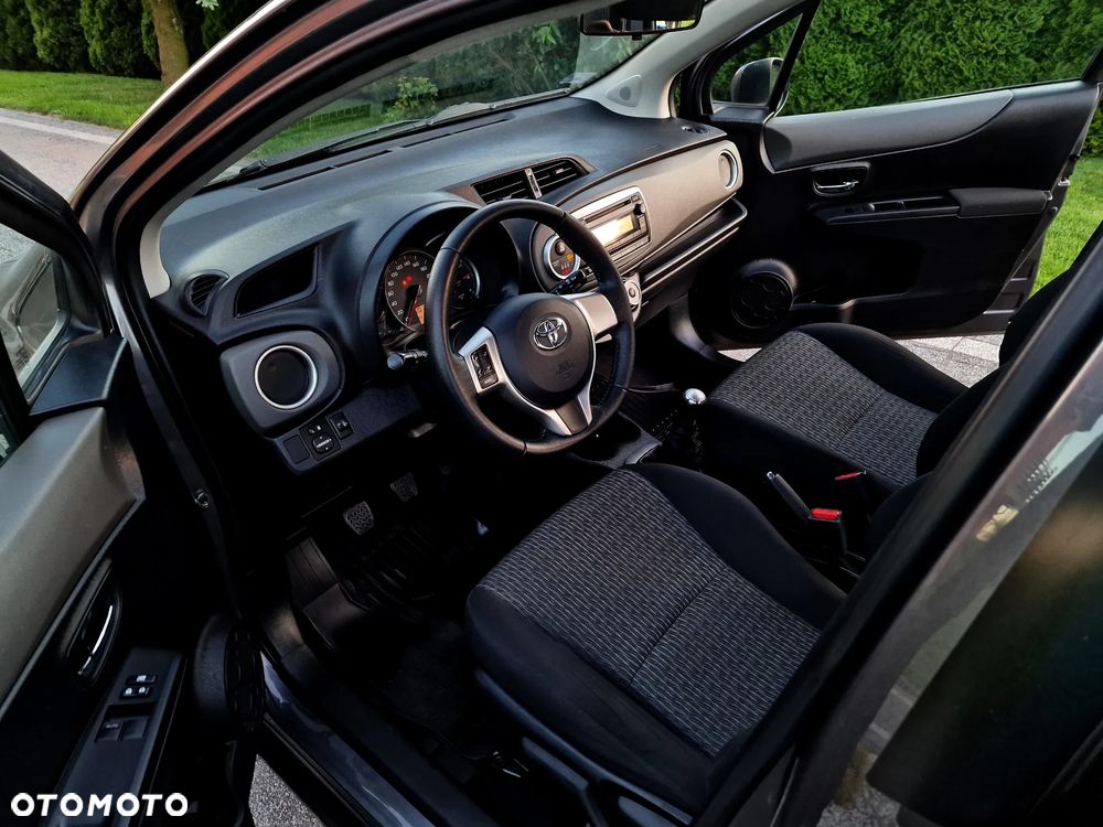 Toyota Yaris 1.0 Sol - 5