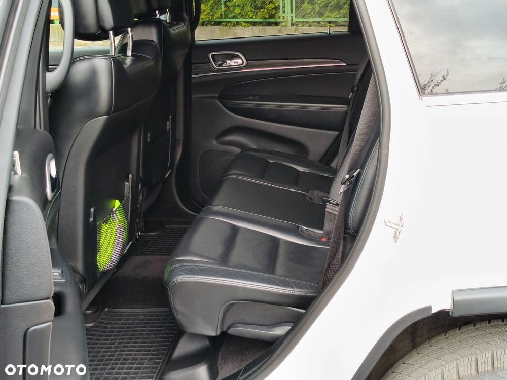 Jeep Grand Cherokee - 13