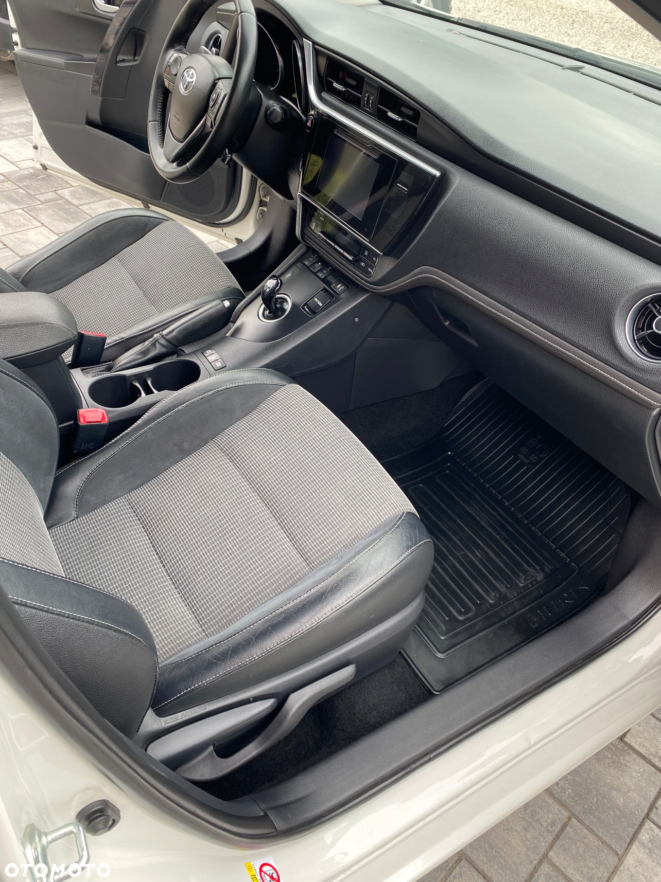 Toyota Auris Hybrid 135 Premium - 39