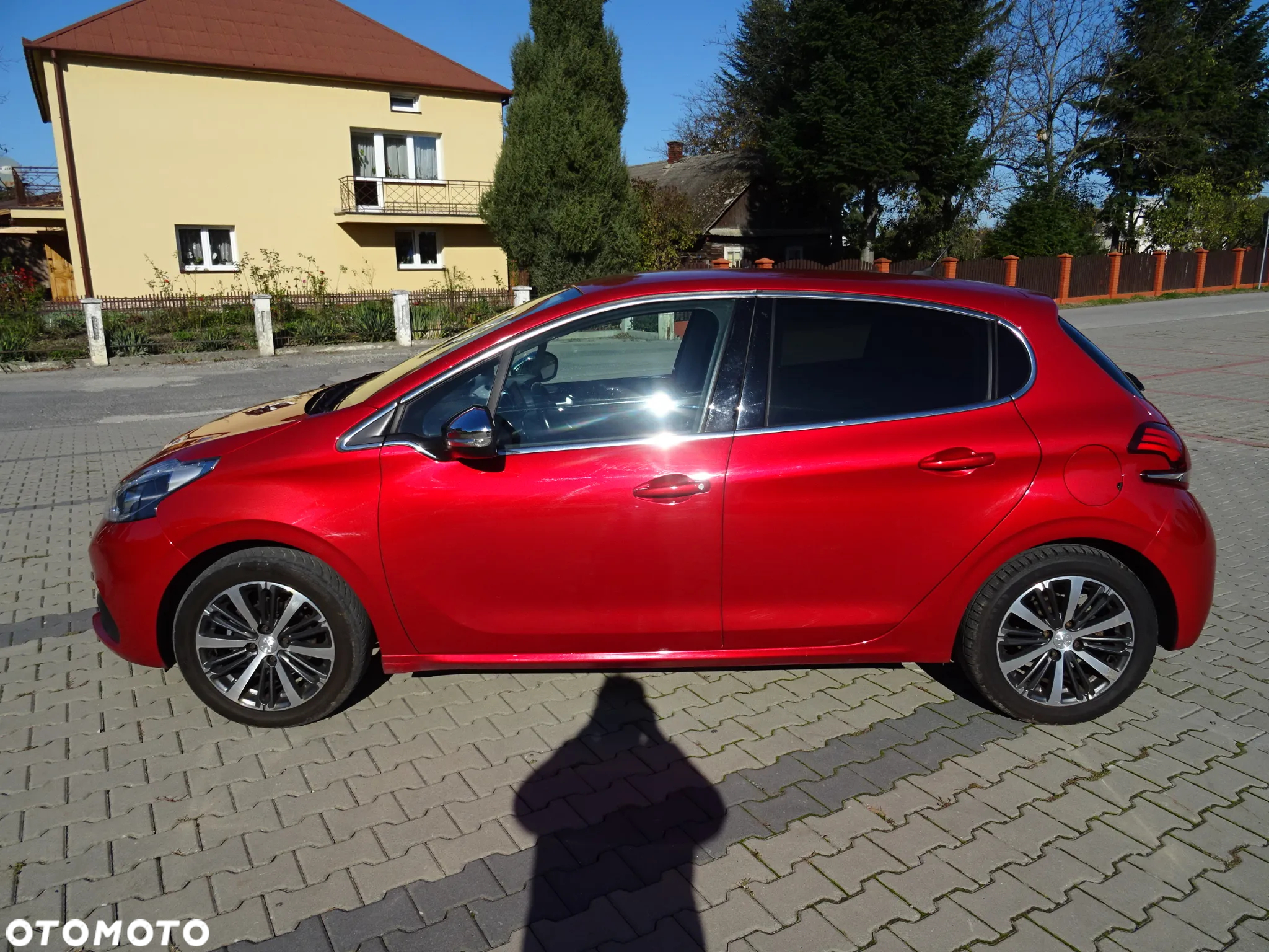 Peugeot 208 PureTech 110 Stop & Start EAT6 Allure - 3