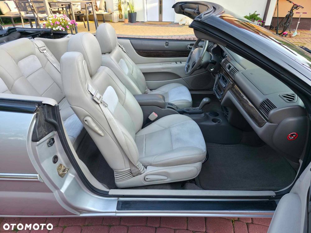 Chrysler Sebring - 8