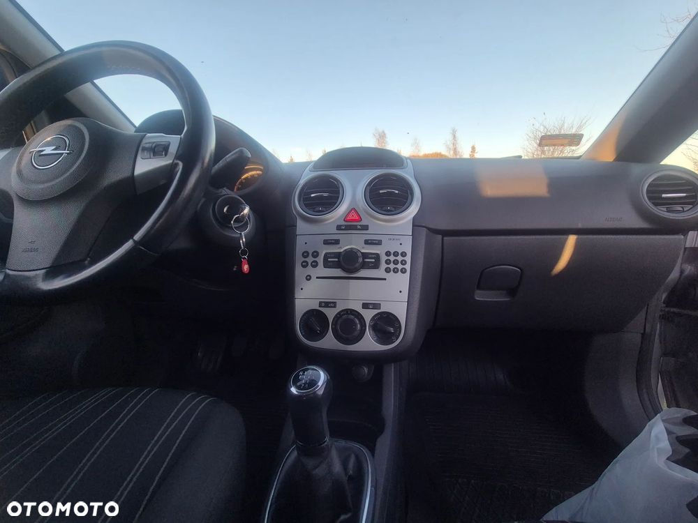 Opel Corsa 1.4 16V Enjoy - 9