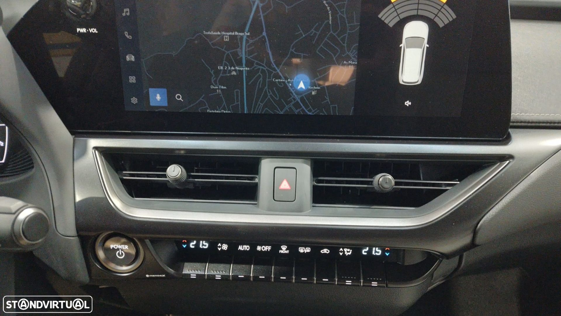 Lexus ux-250h Sport - 24