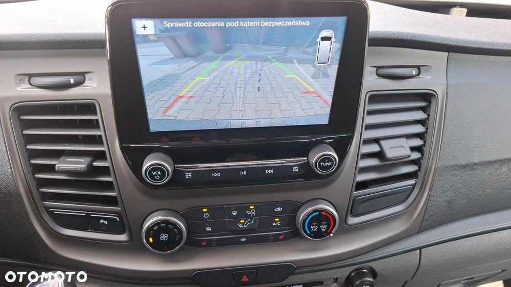 Ford TRANSIT CUSTOM - 23