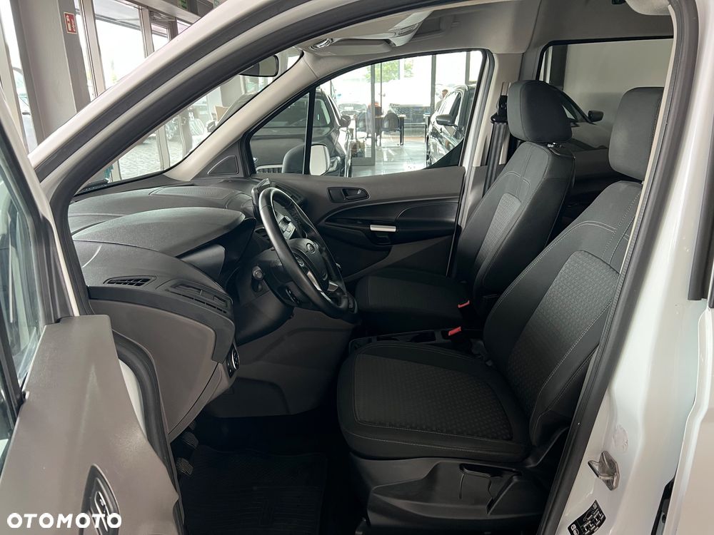 Ford Transit Connect - 19
