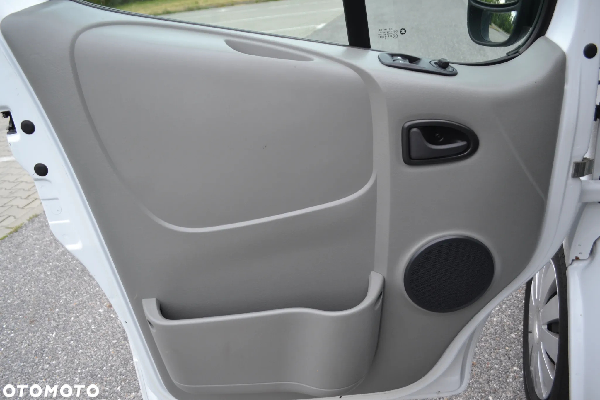 Renault Trafic - 22