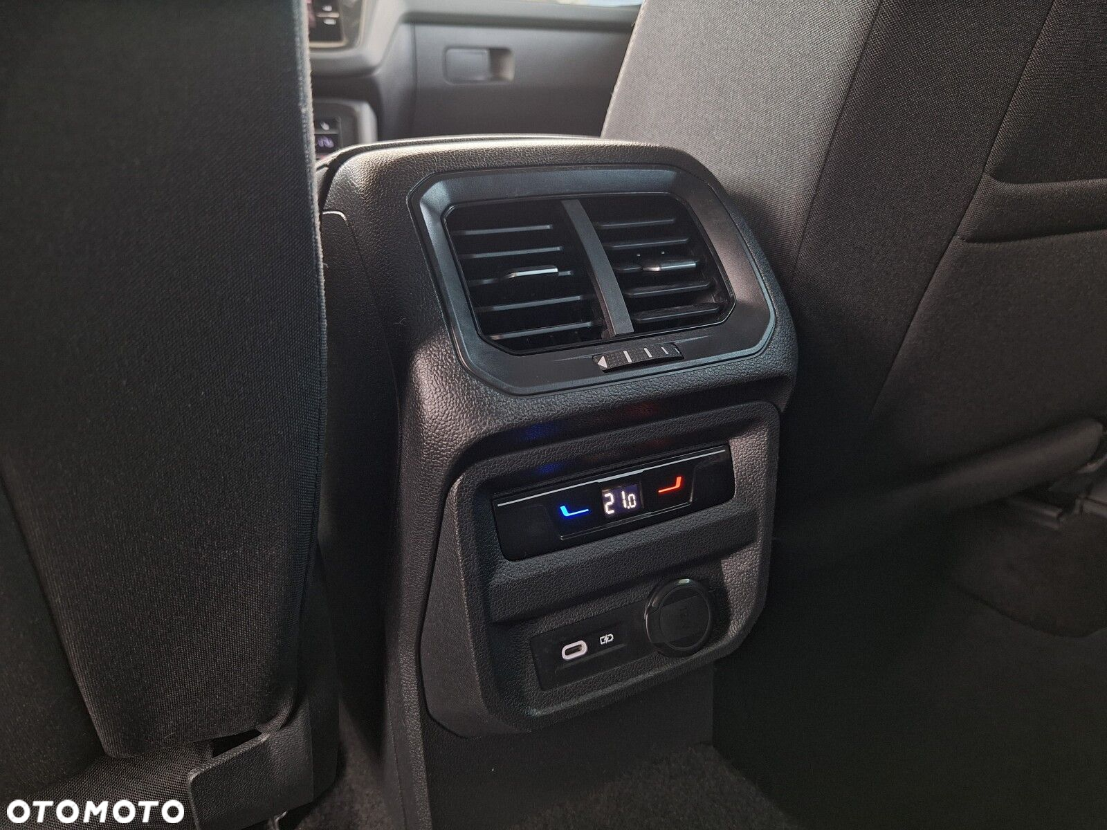 Volkswagen Tiguan 2.0 TSI 4Mot Elegance DSG - 38