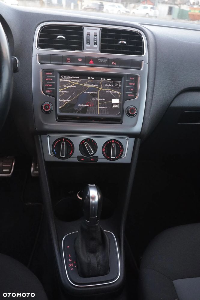 Volkswagen Polo 1.4 TDI Blue Motion Technology DSG Allstar - 23
