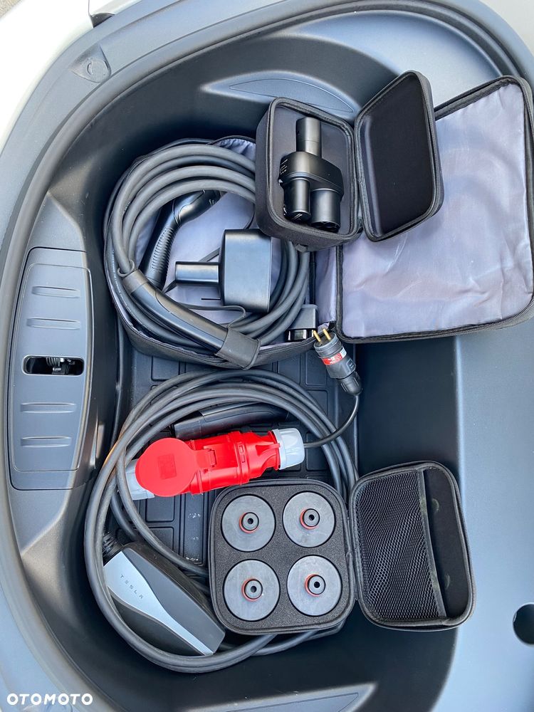 Tesla Model 3 Langstreckenbatterie Allradantrieb Dual Motor Performance - 16