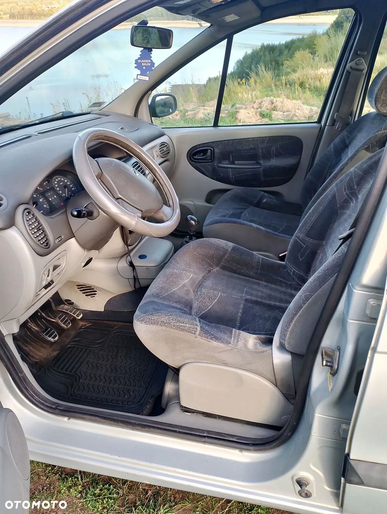 Renault Scenic 1.6 16V Alize - 3