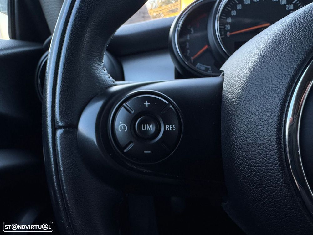 MINI 3 Portas Cooper D - 11