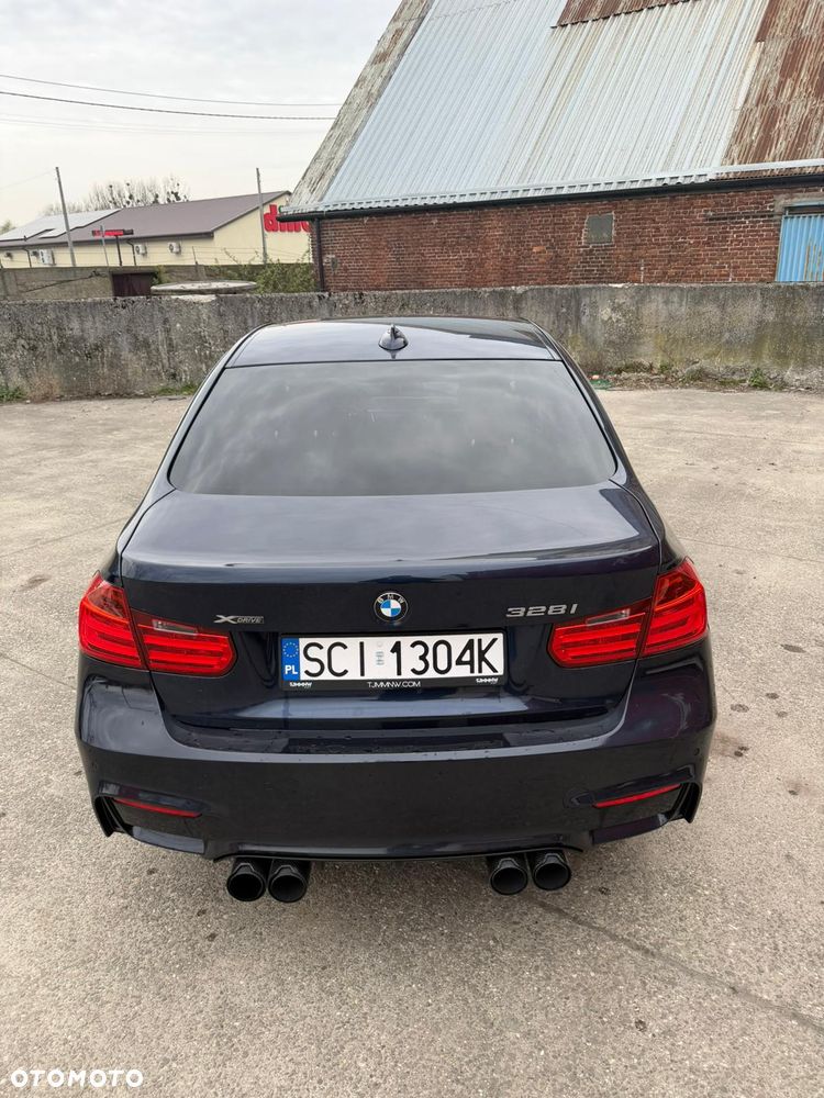 BMW Seria 3 328i Luxury Line - 8