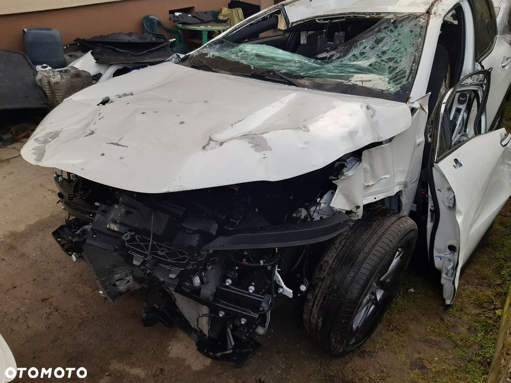 Lexus LBX 1.5 Hybrid - 6