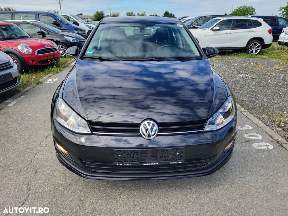 Volkswagen Golf - 2