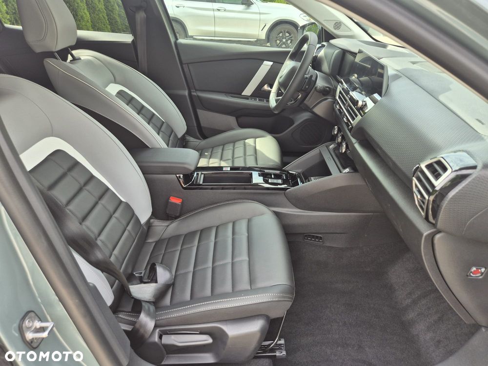 Citroën C4 Hybrid 136 ë-DSC6 PLUS - 24