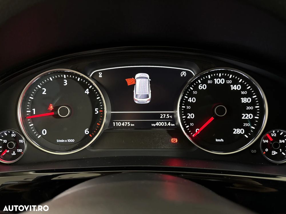 Volkswagen Touareg - 11