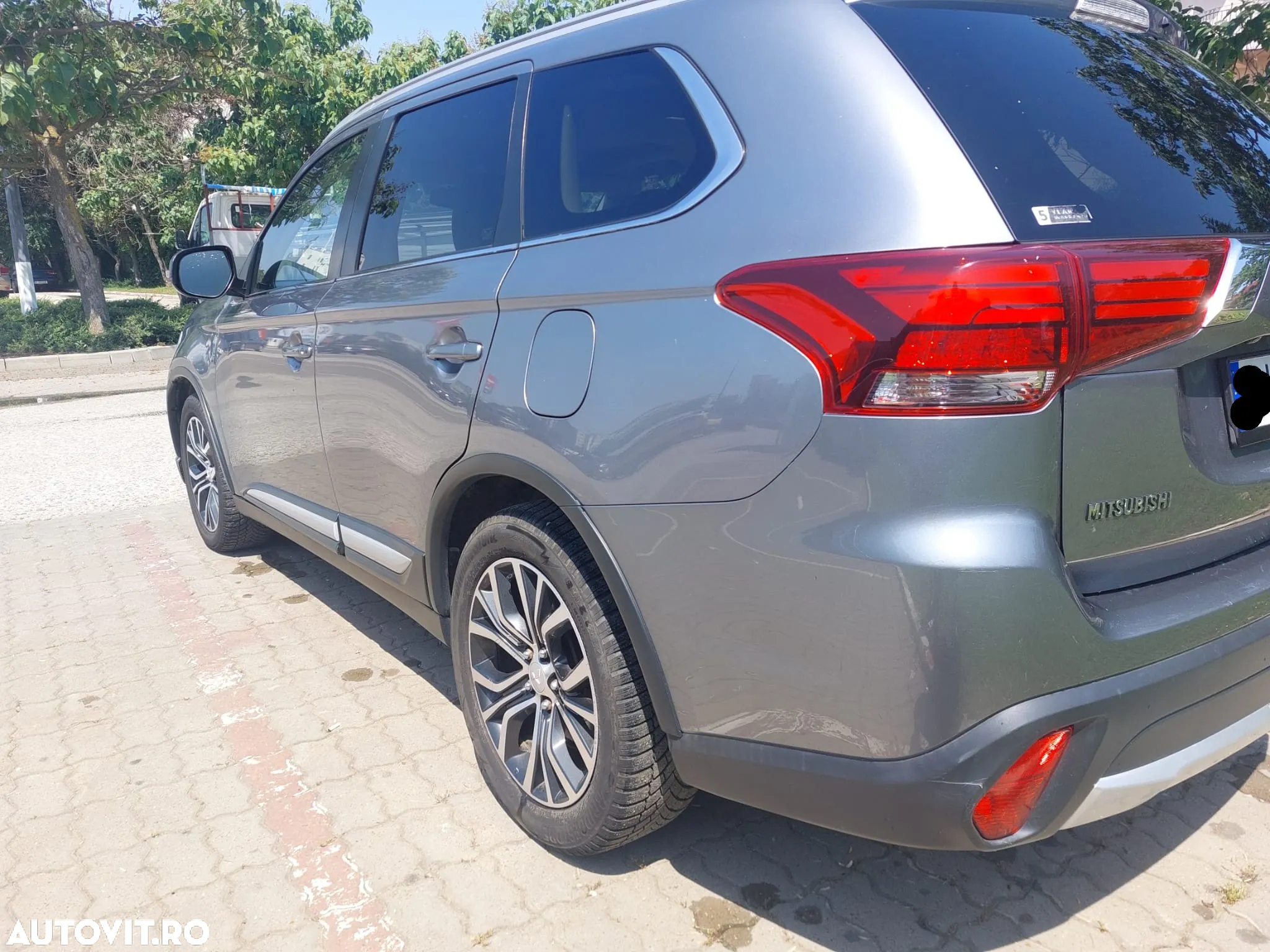 Mitsubishi Outlander 2.2 Litre DI-D AWD Intense Aut. - 7