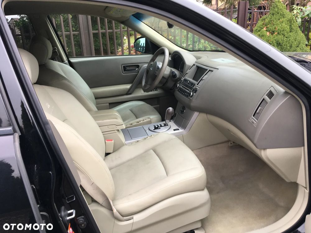 Infiniti FX - 9