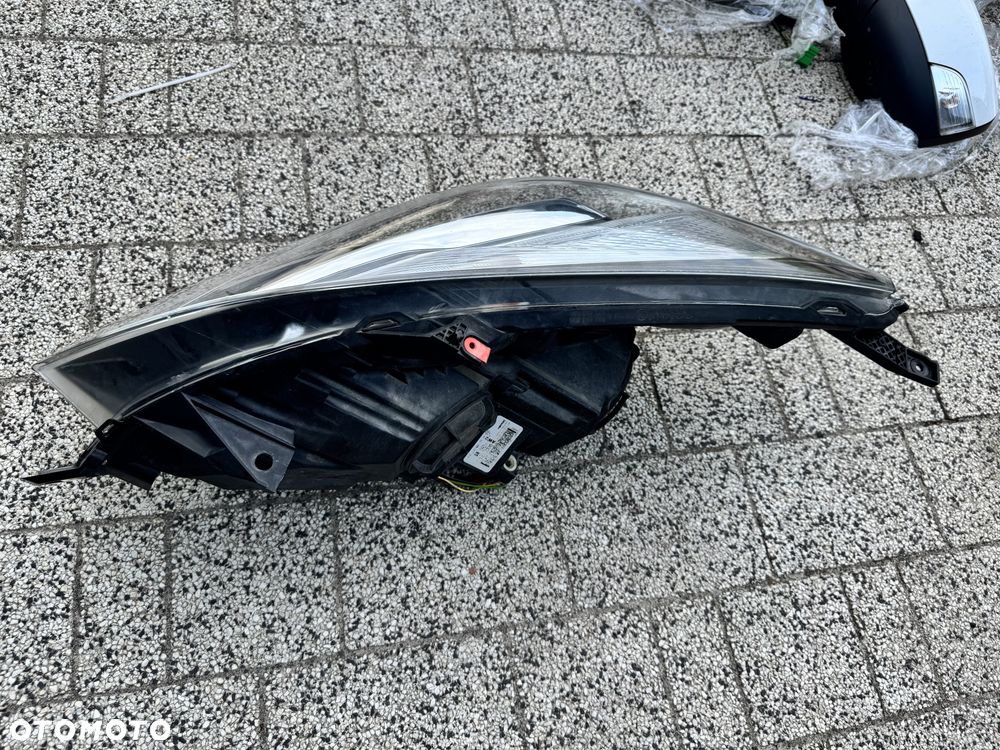 OPEL MERIVA B LIFT LAMPA PRAWA PRAWY PRZOD EUROPA 13372320 - 2