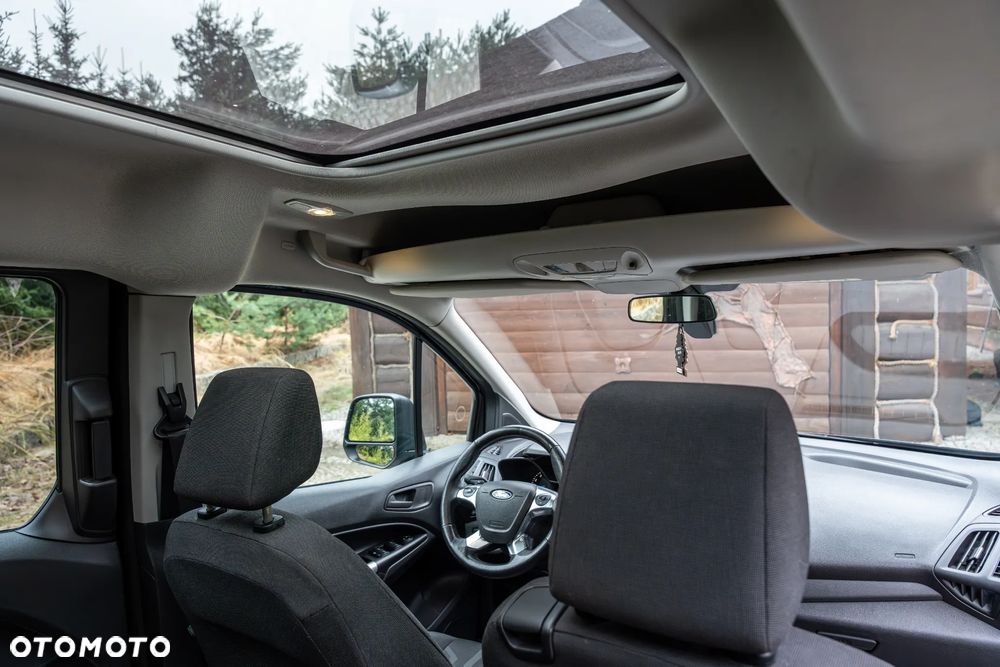 Ford Tourneo Connect Grand - 37