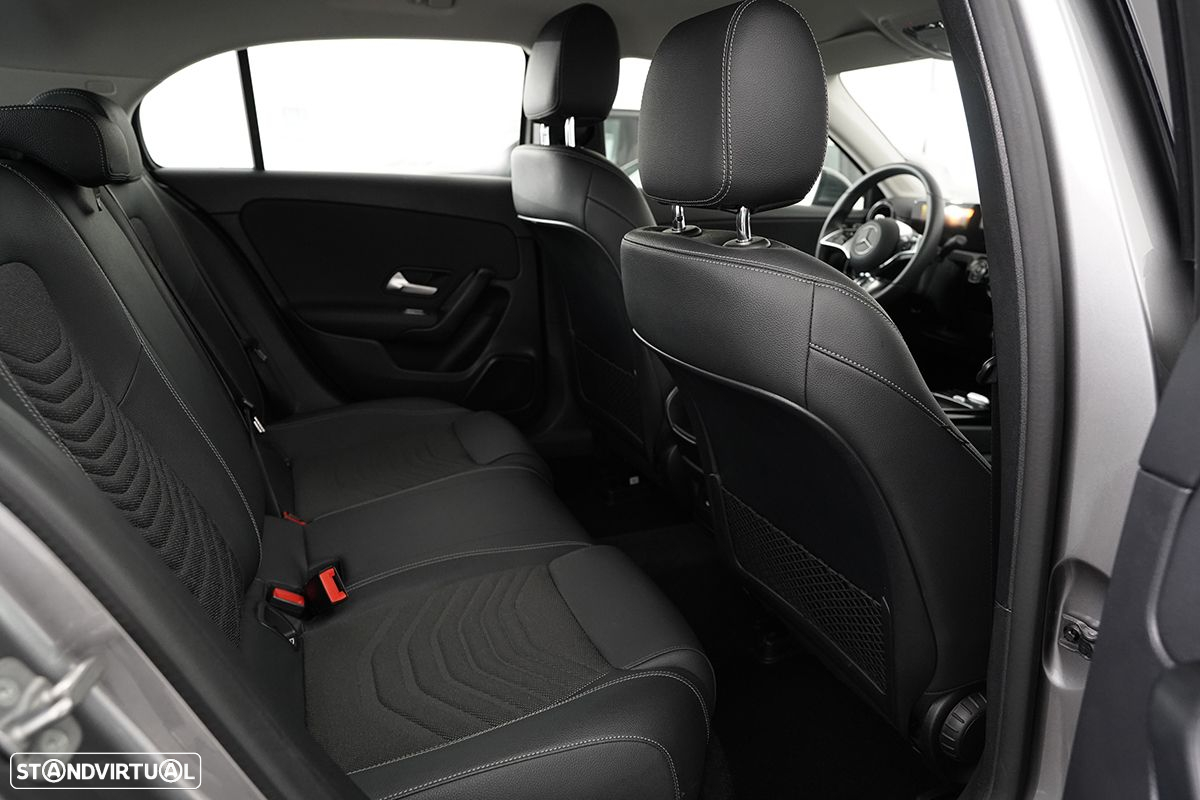 Mercedes-Benz A 200 Standard - 23
