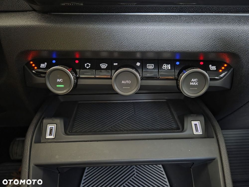 Citroën C4X 1.2 PureTech Plus S&S EAT8 - 18