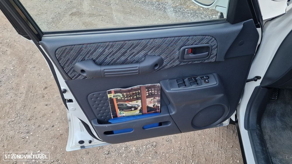 Toyota RAV4 - 13