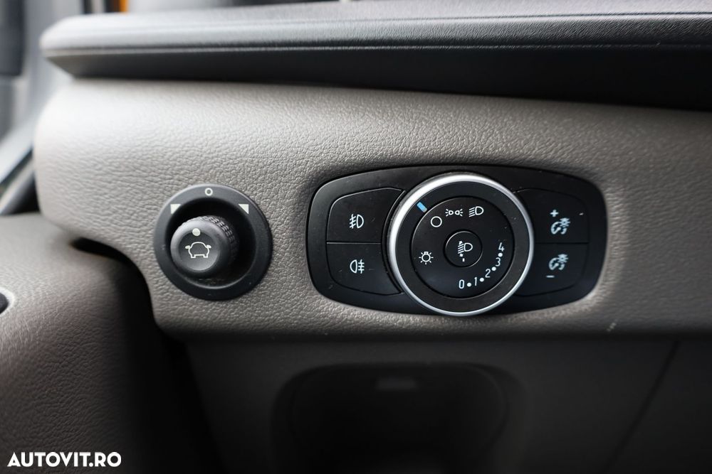 Ford Transit - 18