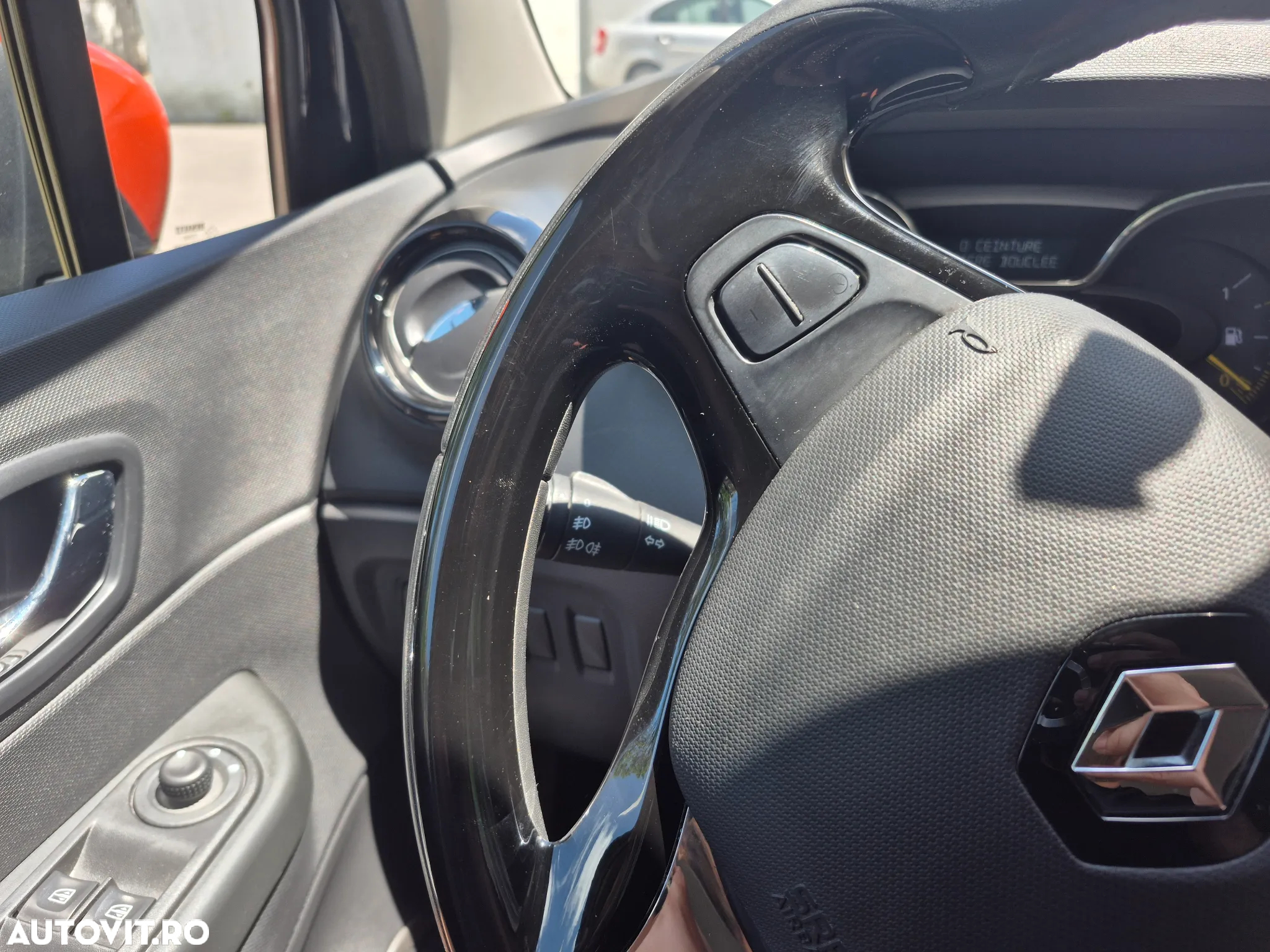 Renault Captur ENERGY TCe 120 EDC Luxe - 20