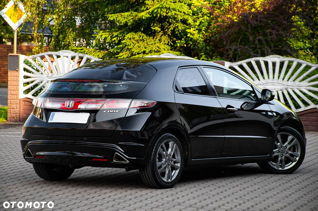 Honda Civic 1.8 GT Special Edition - 17