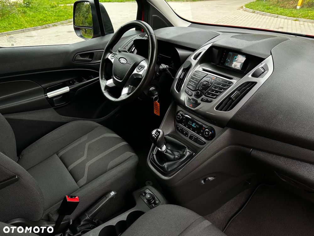 Ford Tourneo Connect Grand - 28