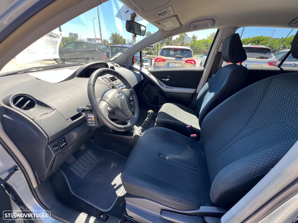 Toyota Yaris 1.4 D-4D Sol - 13