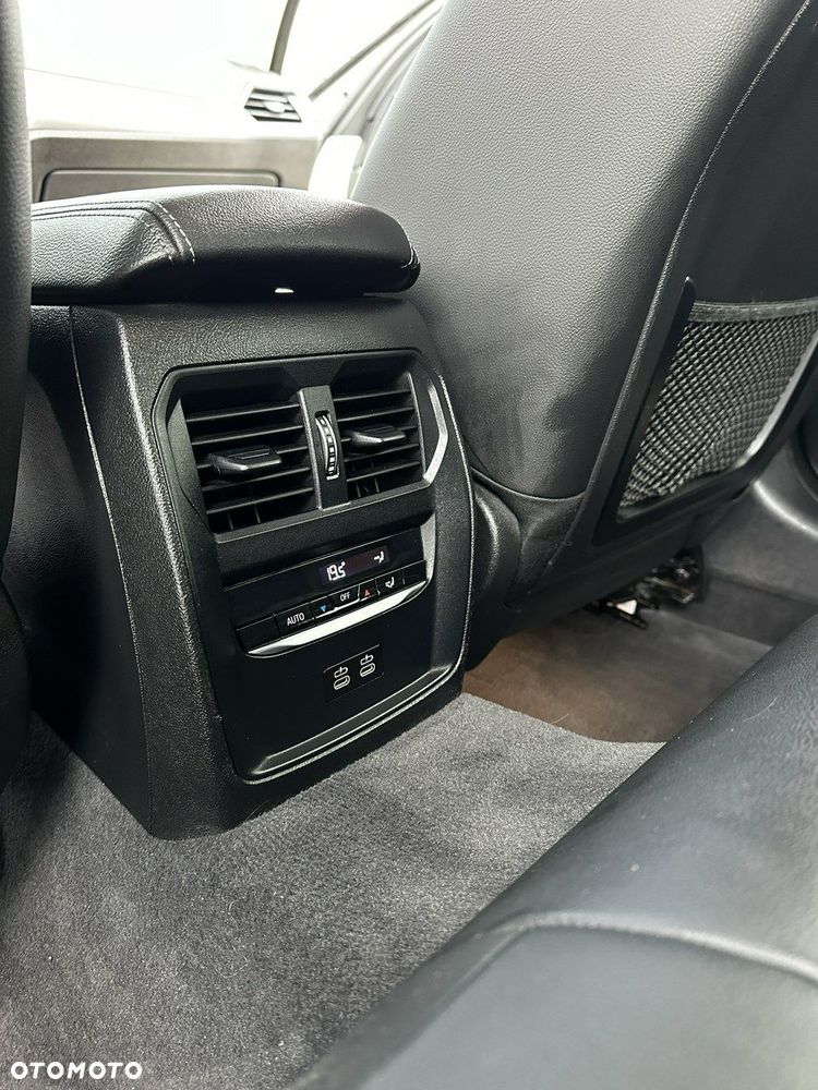 BMW Seria 3 320d Luxury Line - 35