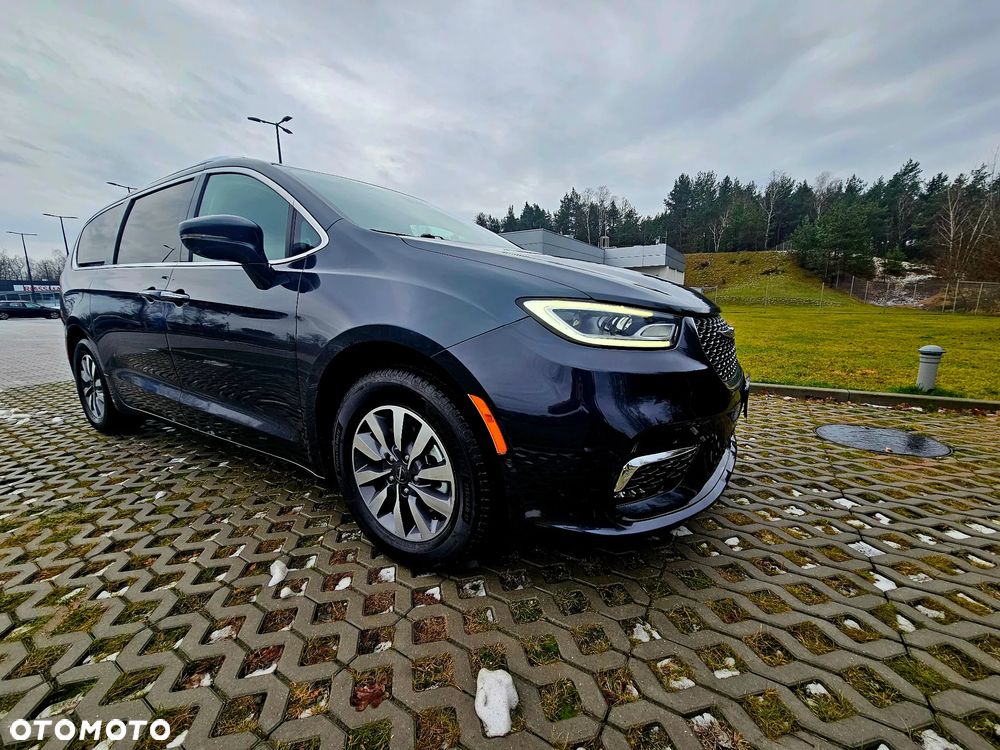 Chrysler Pacifica - 3