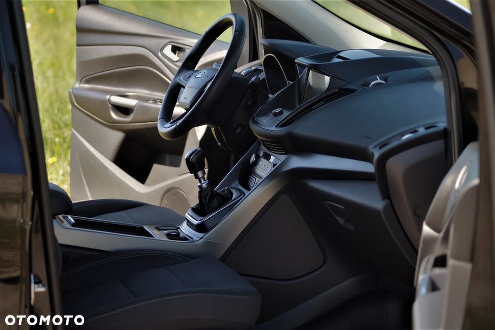 Ford Kuga - 21