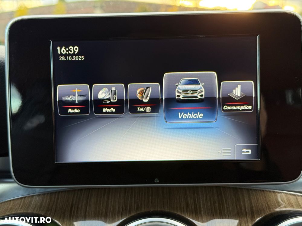 Mercedes-Benz GLC Coupe 250 4Matic 9G-TRONIC AMG Line - 33