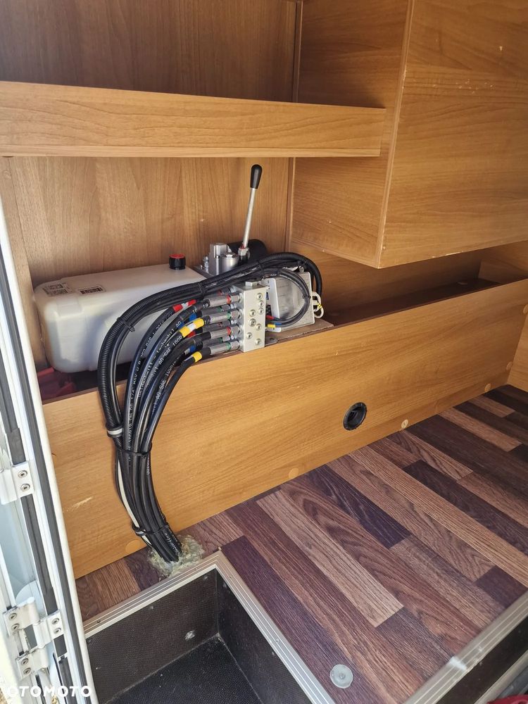 KNAUS Integra R18 - 37