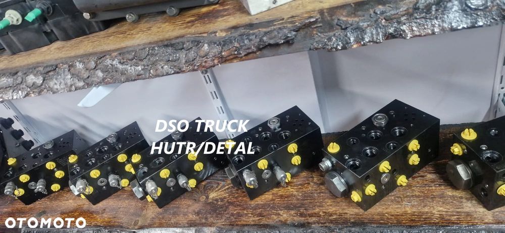 Blok Hydrauliczny Zaworów OSI SKRĘTNEJ Mercedes - 5