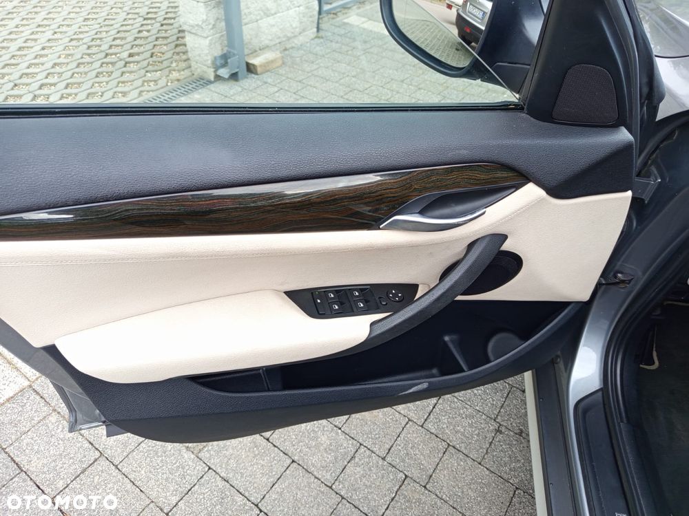 BMW X1 xDrive20d - 17