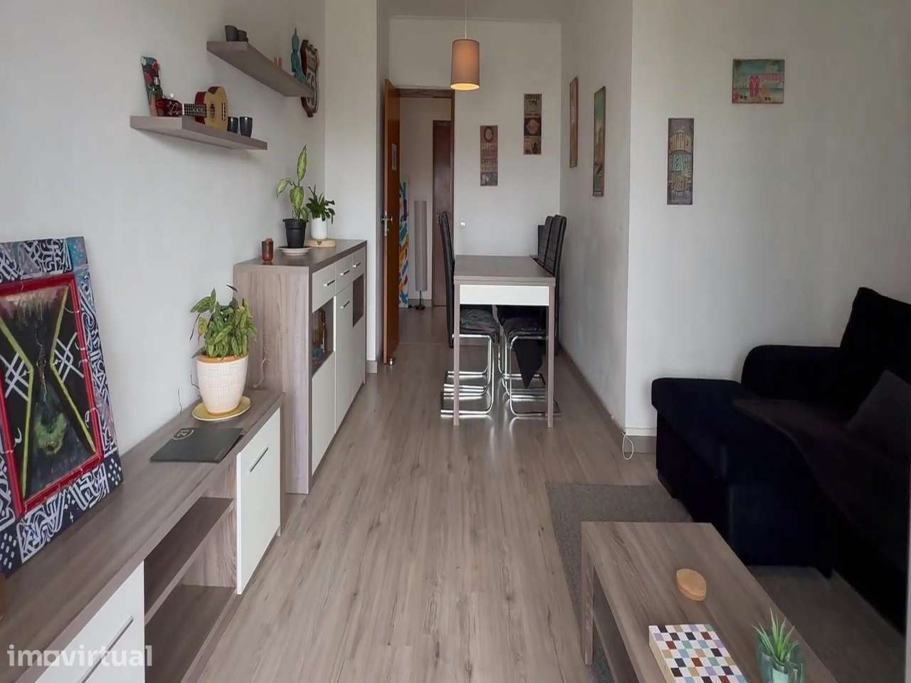 Apartamento T2 com varanda e ar condicionado - Grande imagem: 2/17