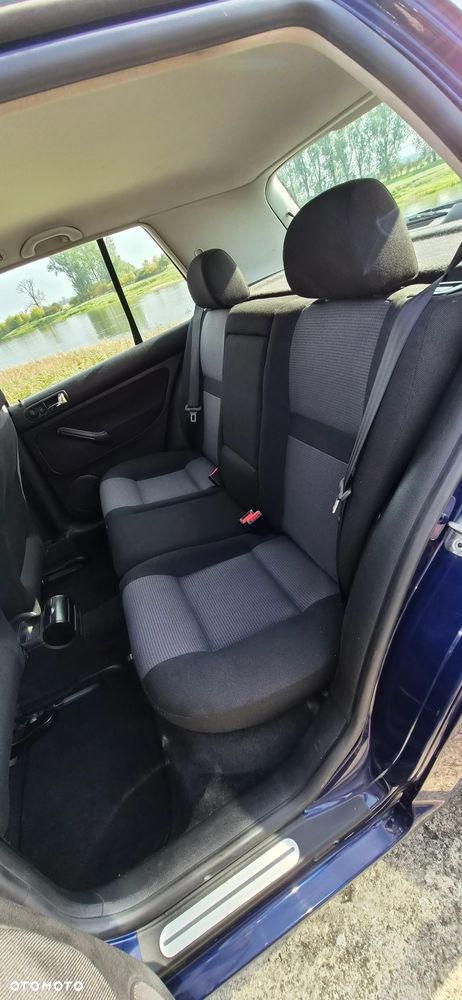 Volkswagen Golf - 15